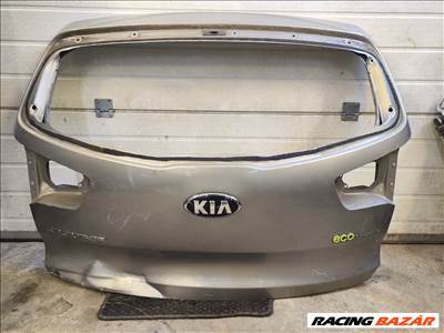 Kia Sportage (SL) csomagtérajtó sérült