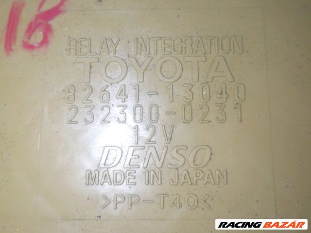 Toyota Corolla (E120/E130) utastér biztosítéktábla "111519" 2323000231 8264113040 3. kép