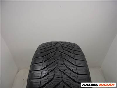 Yokohama V905 245/40 R18 