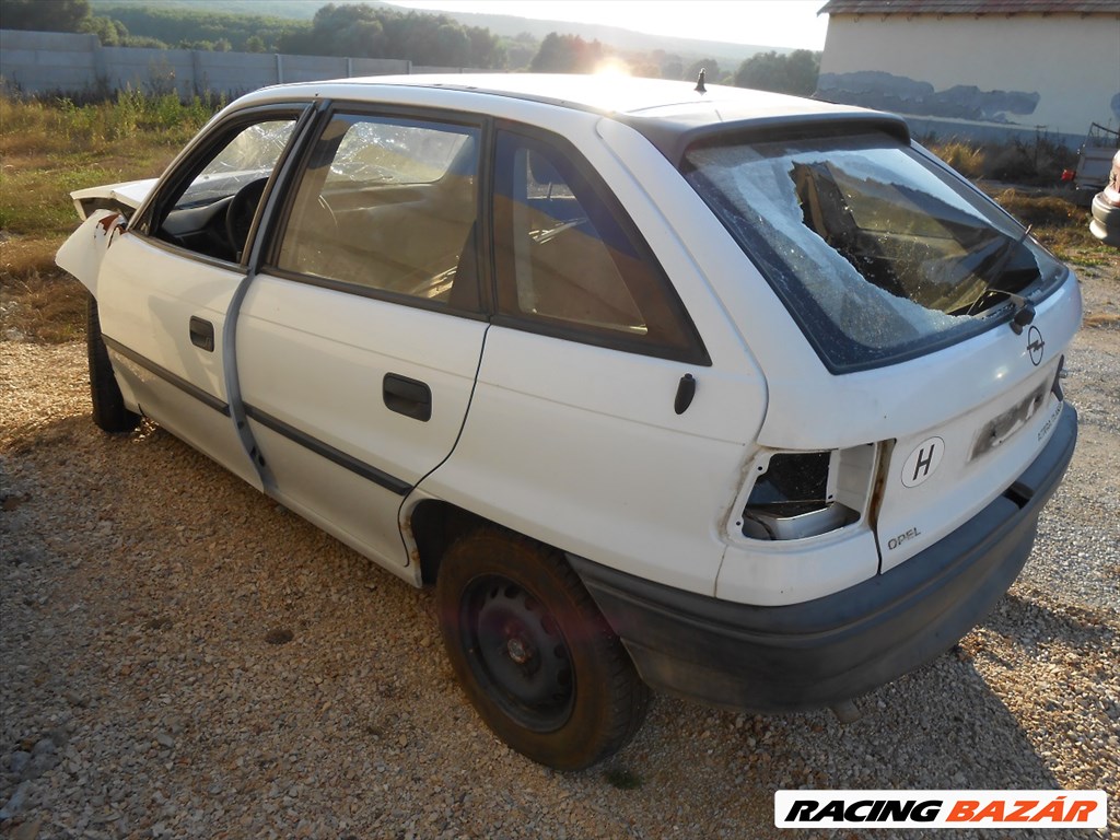 Opel ASTRA F CLASSIC Ferdehátú 1.4 i vízhűtő ventilátor 2. kép