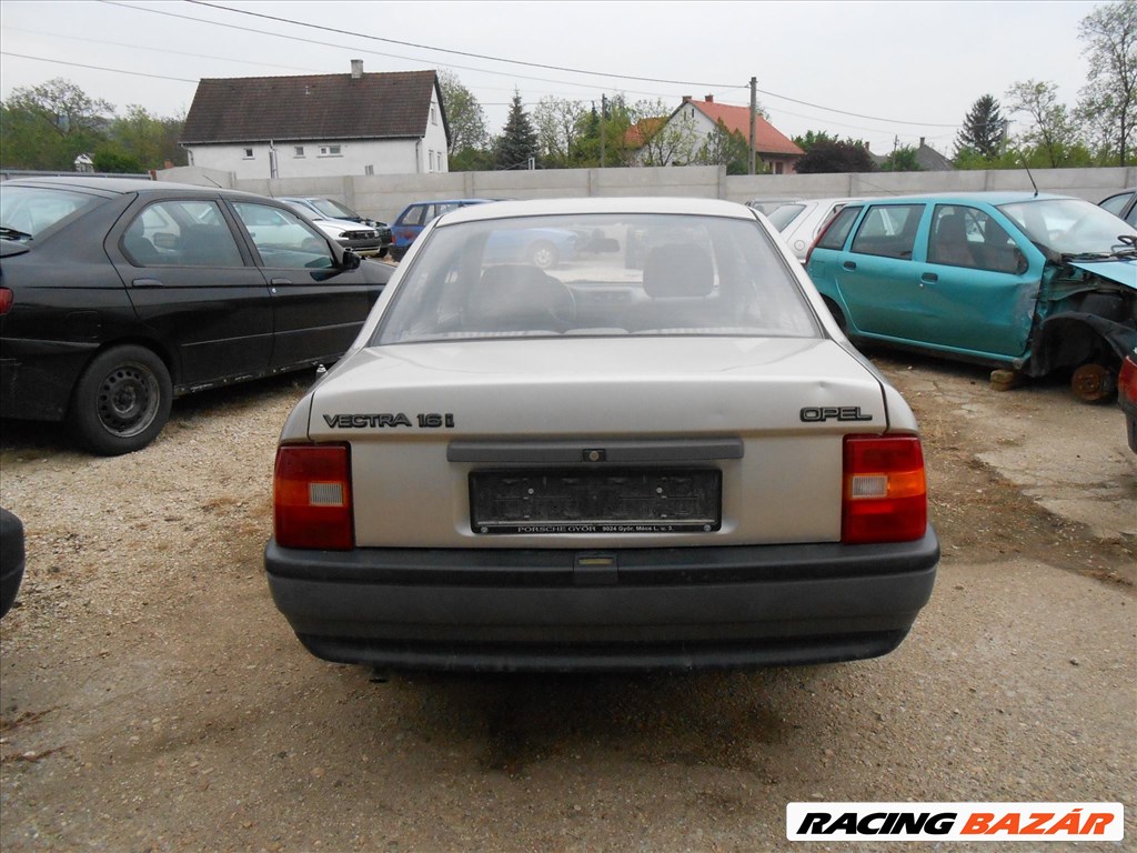 Opel VECTRA A (86_87) 1.6 i kipufogó csonk 5. kép