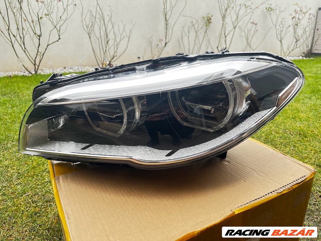 BMW F10 F11 Lci LED adaptív kanyarkövető fényszóró 1. kép