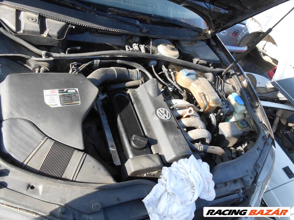 Volkswagen PASSAT (3B2) 1.6 jobb első ablakemelő motor 0130821694 3. kép