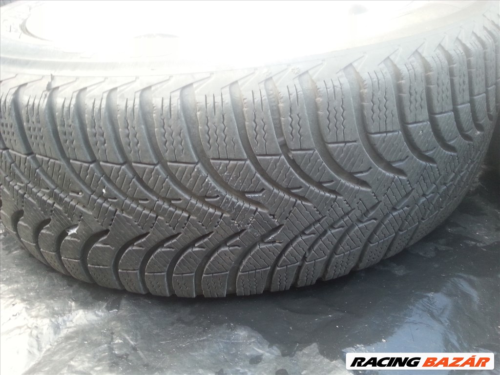  5x112 16" gyári Audi alufelni, rajta 205/55 Michelin Alpin téli gumi  9. kép