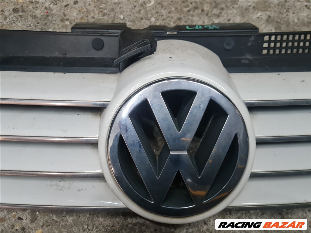 Volkswagen Bora krómos hűtőrács LB9A 3. kép
