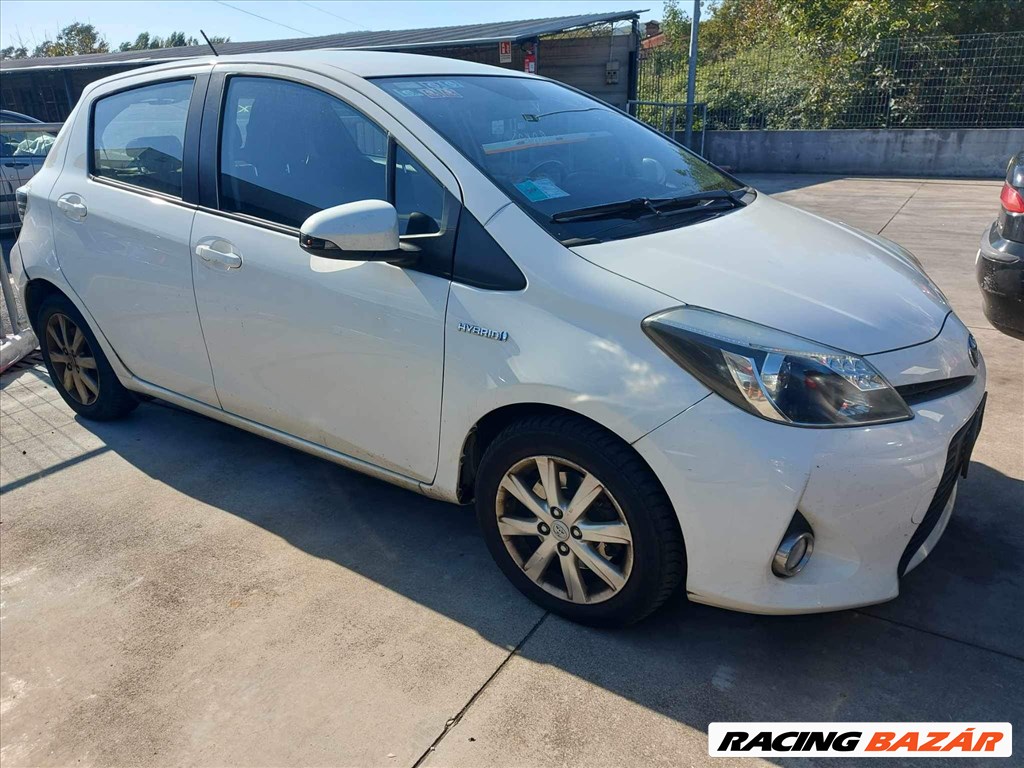 Toyota Yaris (XP130/XP150) bontott alkatrészei 2. kép