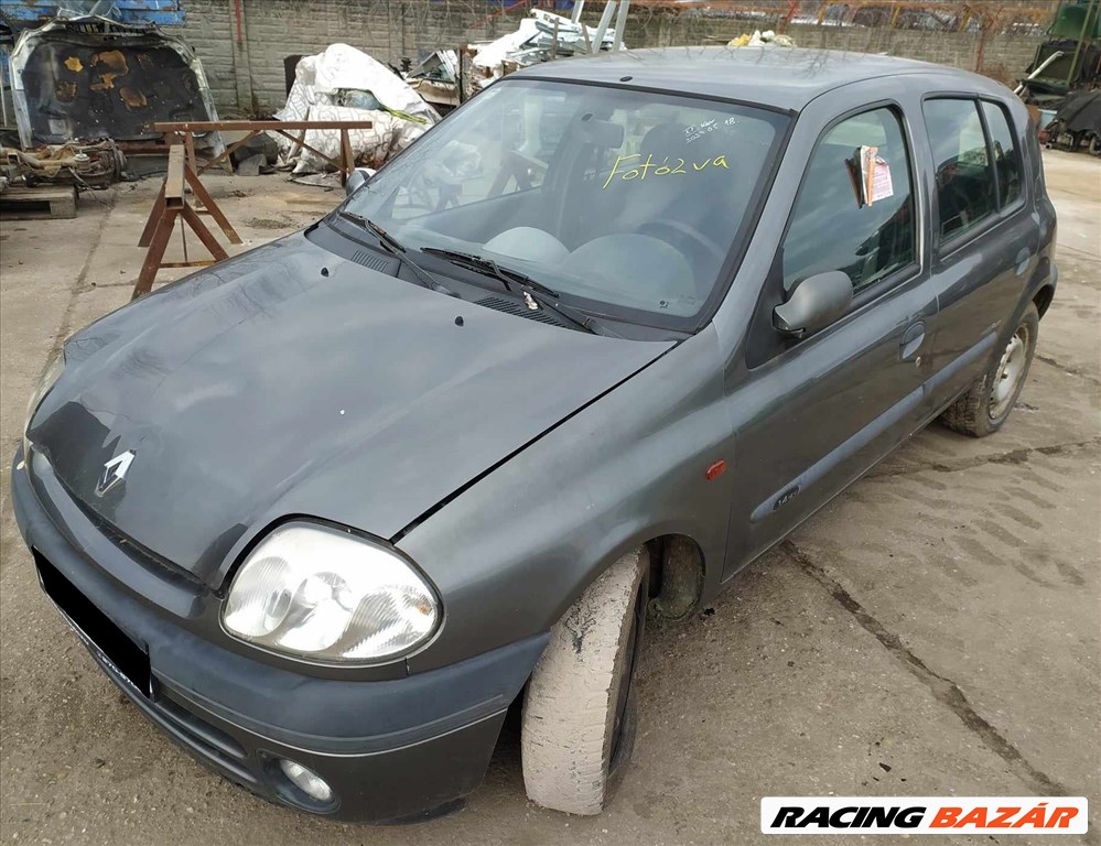 2000 Renault Clio 1.4 benzin, manuális - balkormányos jármű ÉRKEZETT bontási céllal! 1. kép