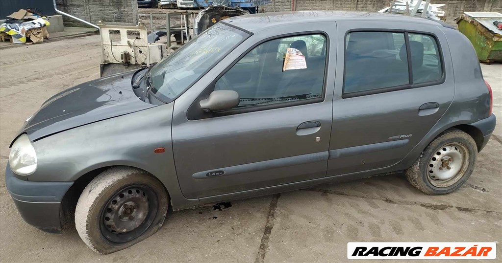 2000 Renault Clio 1.4 benzin, manuális - balkormányos jármű ÉRKEZETT bontási céllal! 8. kép