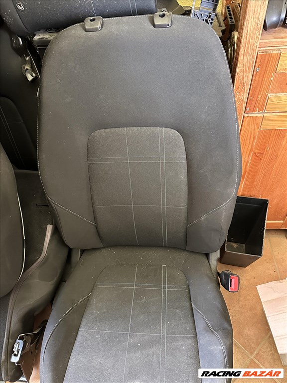 Ford fiesta Mk8 2018- ülés  3. kép