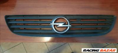 Opel Zafira A hűtőrács 