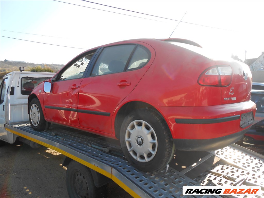 Seat LEON (1M1) 1.4 16V tankajtó központizár motor 1M68107730 3. kép