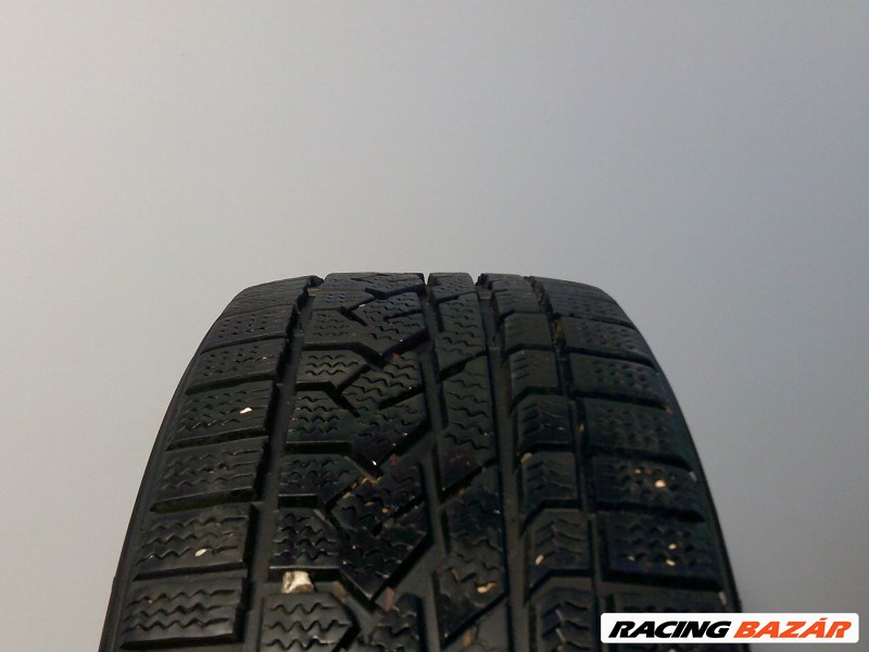 Kumho I zen RV Asymetric KC15 225/55 R18  1. kép