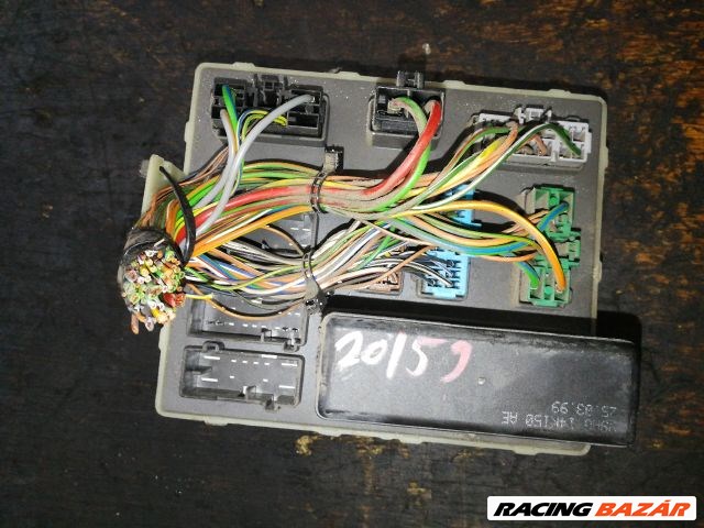 Ford Focus Mk1 utastér biztosítéktábla "106931" 3. kép