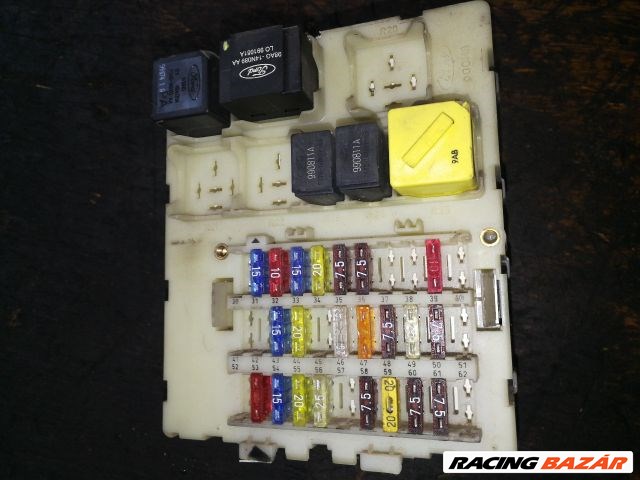 Ford Focus Mk1 utastér biztosítéktábla "106931" 1. kép