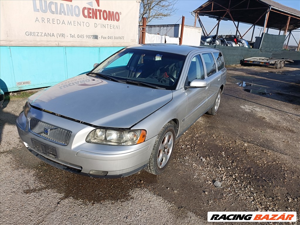 Volvo V70 2.4D(D5244T)gyári, bontott alkatrészei, 426 színben eladók 1. kép