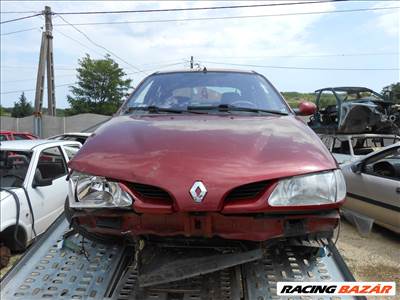 Renault MEGANE I (BA0/1) 1.6 i első embléma