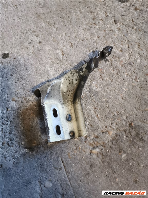Volkswagen Polo V Sárvédő tartó  6r0821141a 3. kép