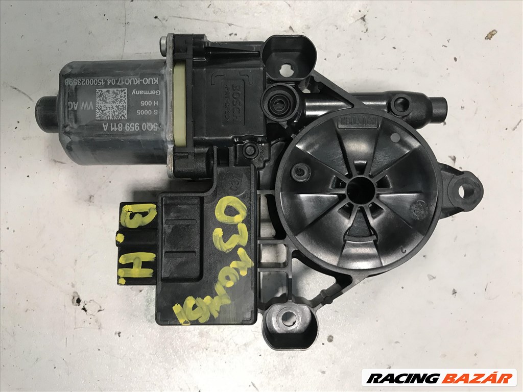 Skoda Octavia III bal hátsó ablakemelő motor 5q0959811a 1. kép