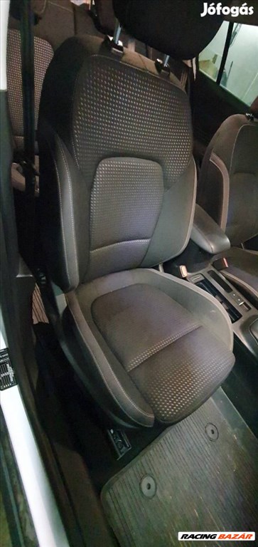 Ford Focus Mk4 ülésgarnitúra , fűthető 3. kép