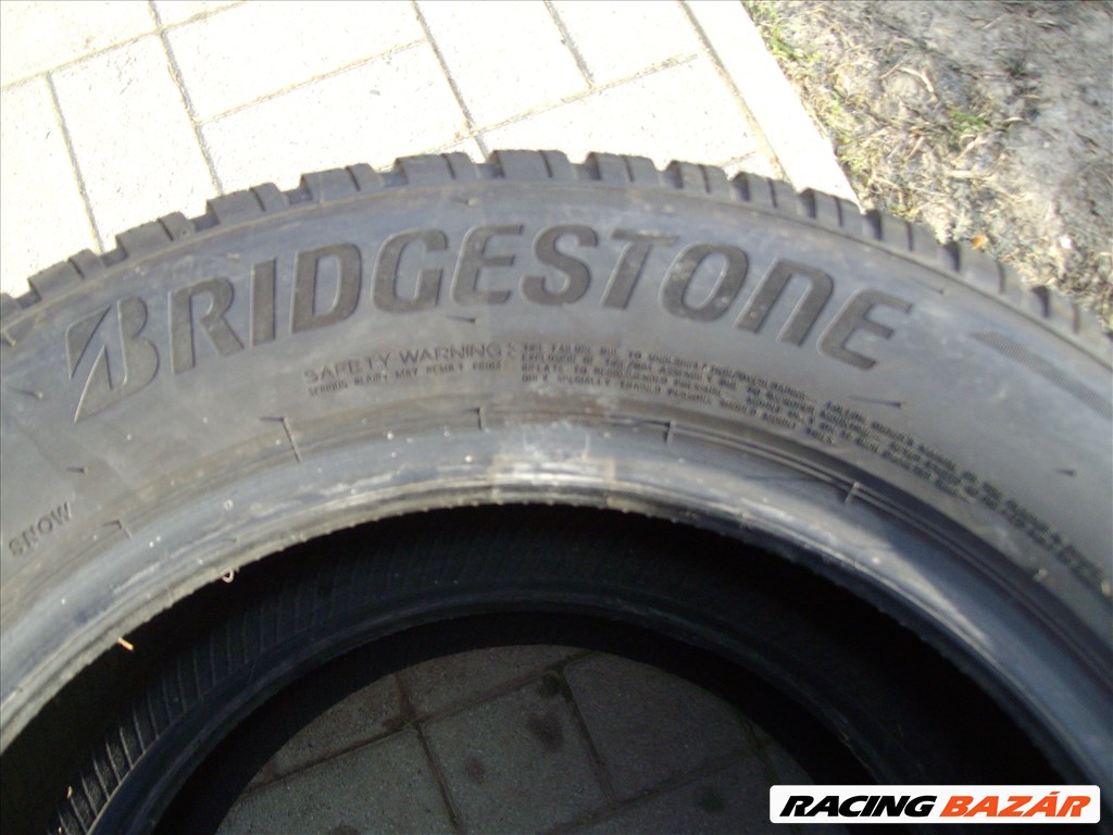  225/60 17" újszerű Bridgestone Blizzak LM005 téli gumi eladó 2db. 2. kép