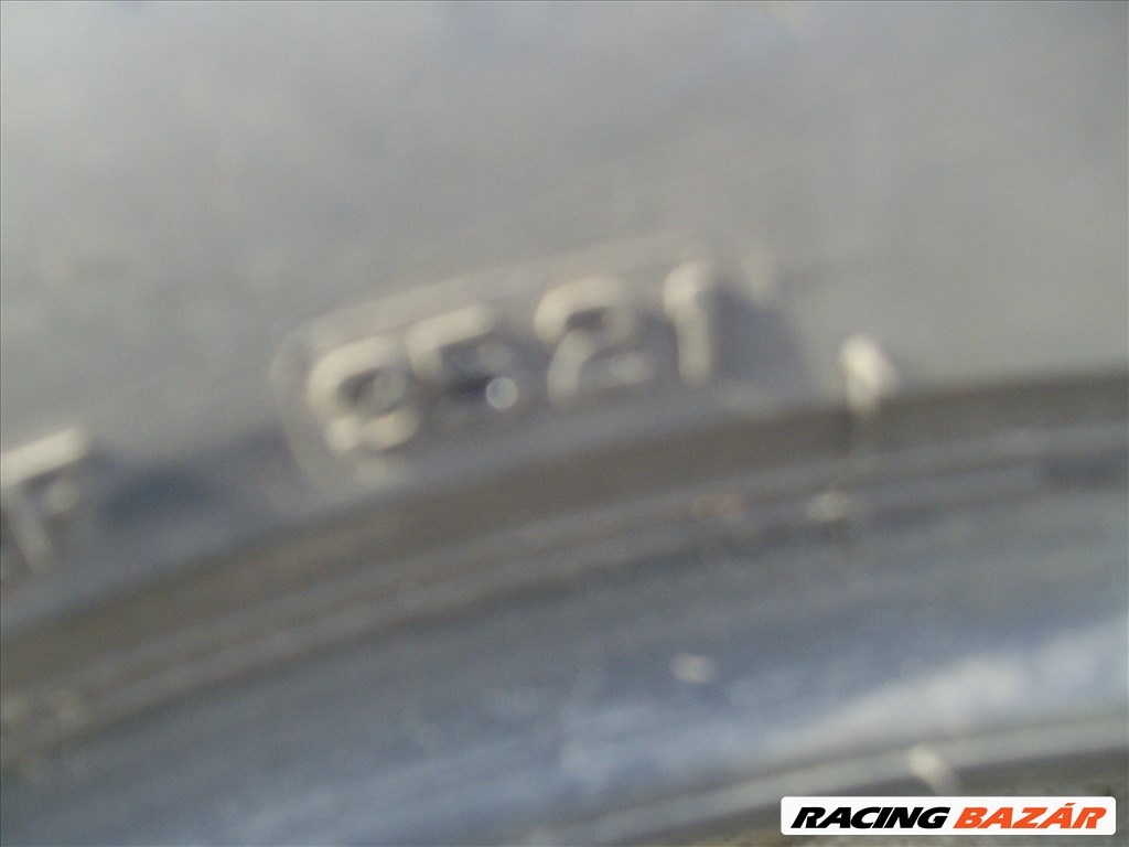  225/60 17" újszerű Bridgestone Blizzak LM005 téli gumi eladó 2db. 5. kép