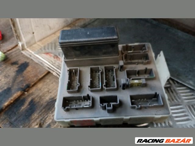 Ford Focus Mk1 utastér biztosítéktábla "127812" 518234802 2. kép