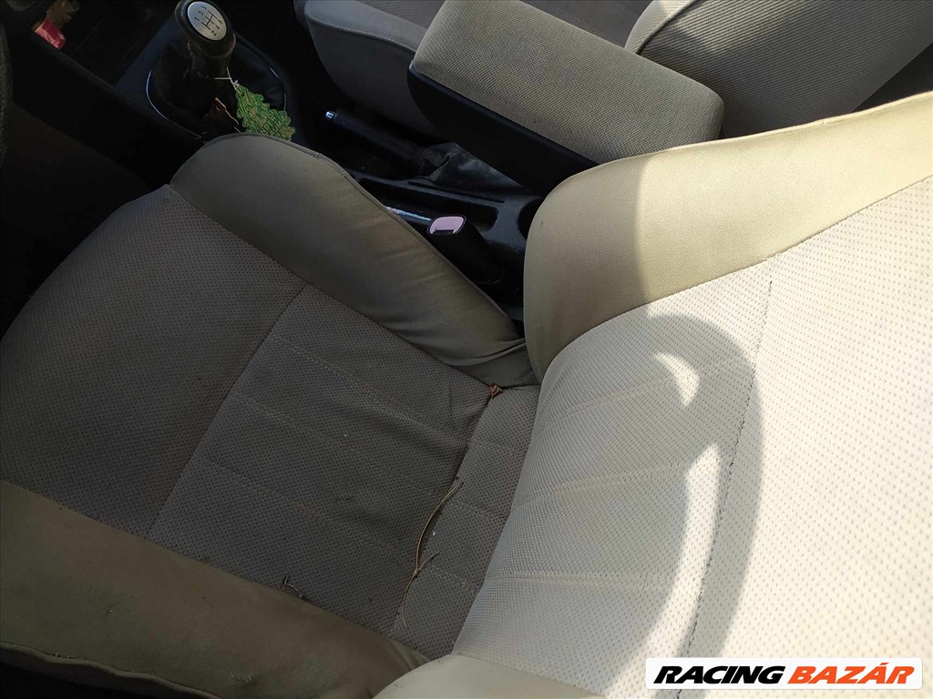 2002 Alfa 147 1.6  TwinSpark 1.6 benzin, manuális -  balkormányos jármű ÉRKEZETT bontási céllal! 11. kép