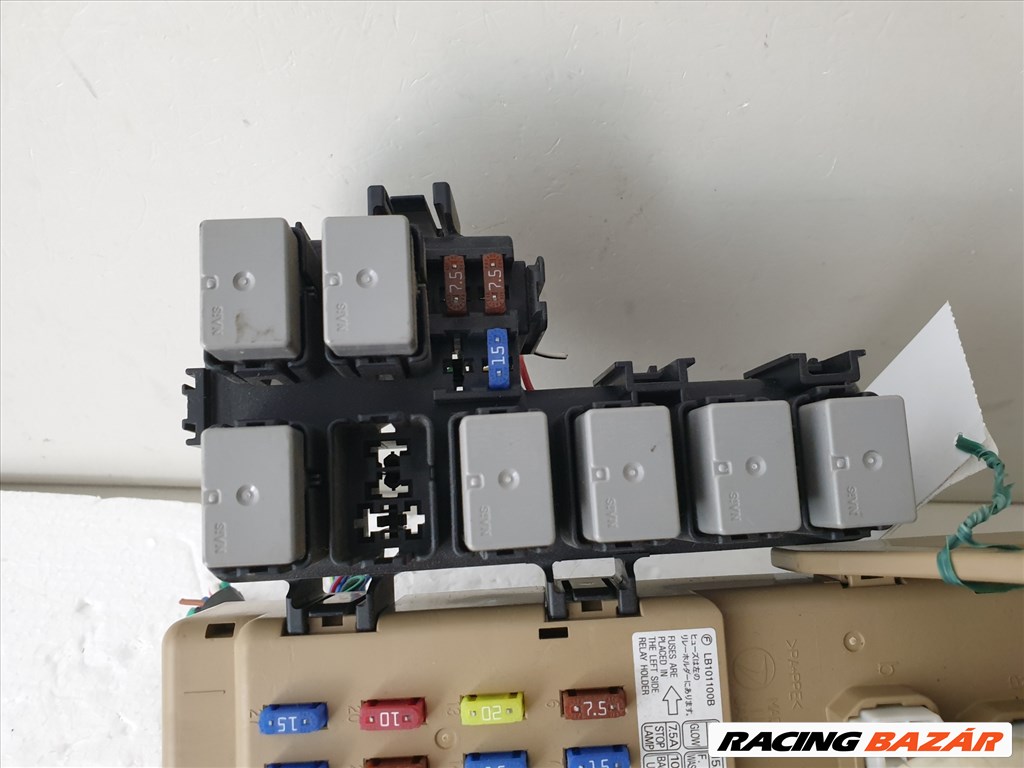 506356 Subaru Forester 2,  2011, Diesel Biztosíték Tábla, 82201FG000 4. kép
