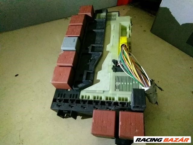 Renault Clio II utastér biztosítéktábla BMT "42386" 7700415565 216566139a 2. kép