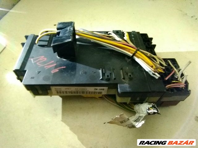 Renault Clio II utastér biztosítéktábla BMT "42386" 7700415565 216566139a 1. kép