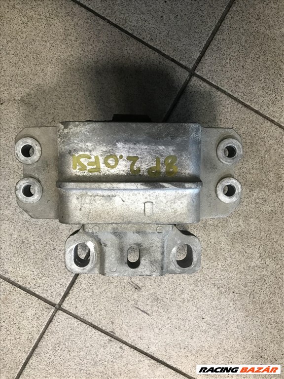 Audi A3 (8P) 2,0 FSI _ motortartó bak 1. kép