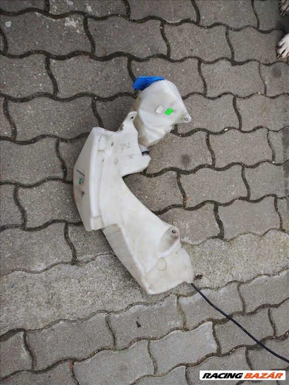 Audi A4 (B6/B7) Ablakmosó tartály  2. kép