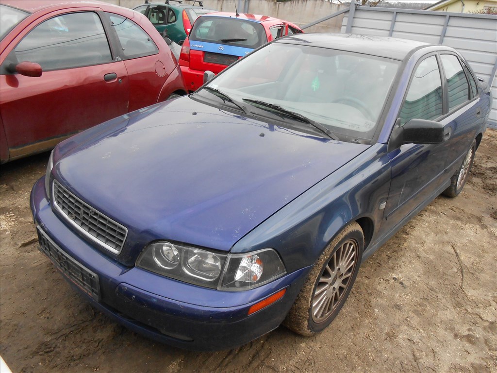 VOLVO S40 I (644) 1.9 DI hátsó vonószem takaró 1. kép