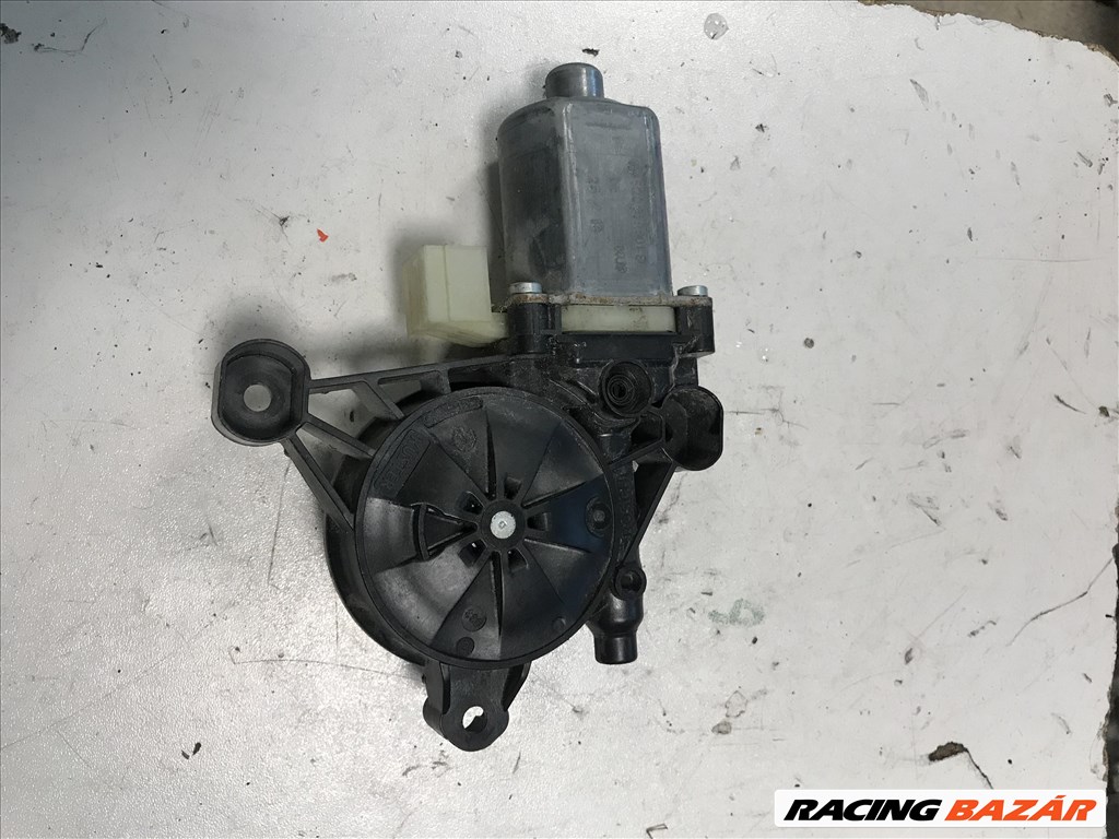 Skoda Octavia III bal első ablakemelő motor 5q0959801b 1. kép