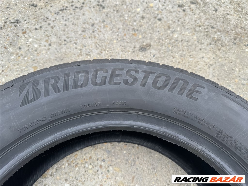  235/5517" újszerű Bridgestone nyári gumi  2. kép