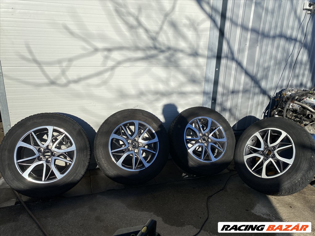  Toyota 5x114.3 lyukosztású 17" gyári alufelni Bridgestone téli gumival 1. kép