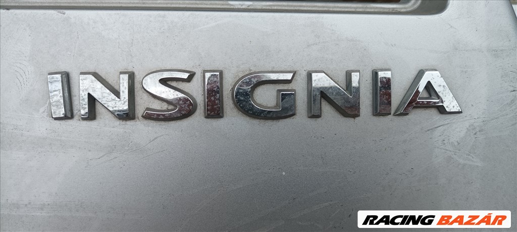 Opel Insignia A csomagtérajtó "insignia" embléma  1. kép