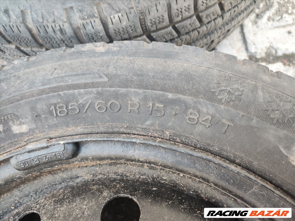 Renault Modus 4x100 lyukosztású 15" használt lemezfelni, rajta 185/60 használt Michelin téli gumi 4. kép