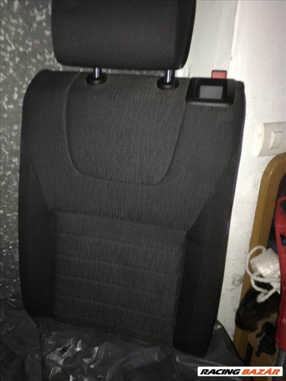 Skoda Octavia Mk3 hátsó ülések 3. kép