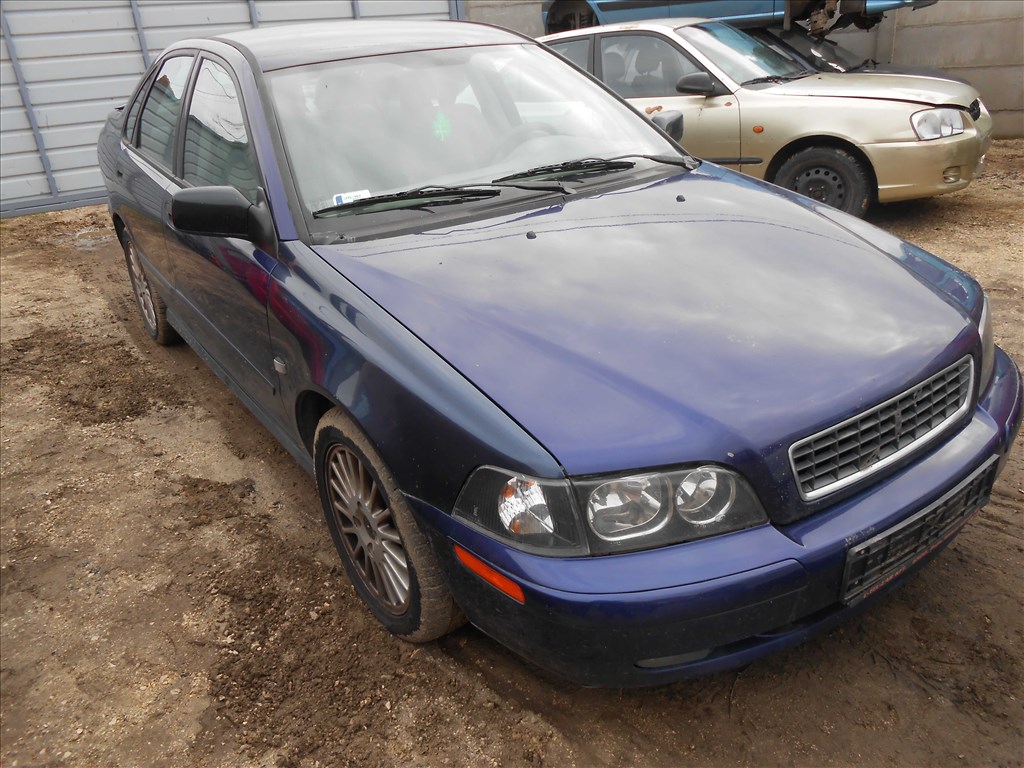 VOLVO S40 I (644) 1.9 DI csomagtérajtó 2. kép