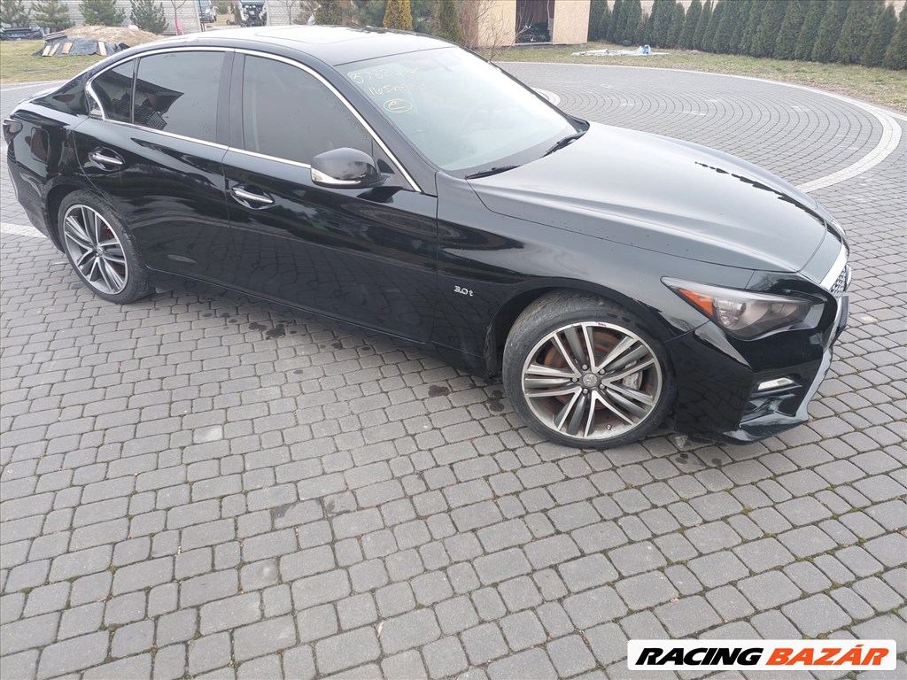 Infiniti Q50 bontott alkatrészei 1. kép