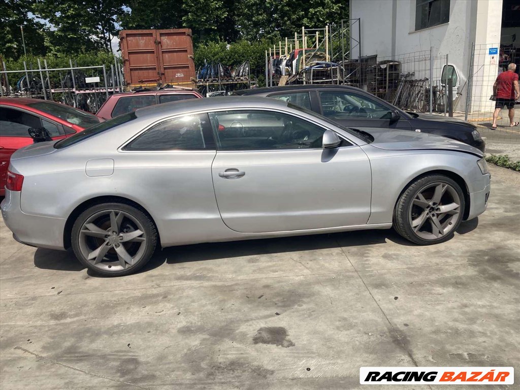 Audi A5 (B8 - 8T) (B8 - 8T) bontott alkatrészei 3. kép