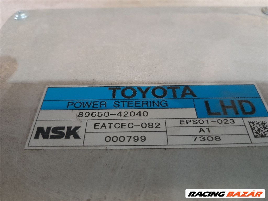 Toyota RAV4 (XA30) 2.0 VVT-I Szervó Szivattyú Elektronika 8965042040 4. kép