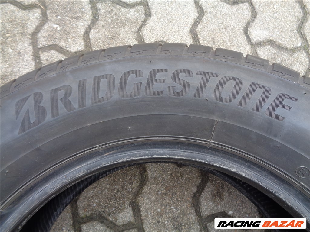 Bridgestone 235/60R16 nyári gumi, keveset futott újszerű állapotban eladó. 7. kép