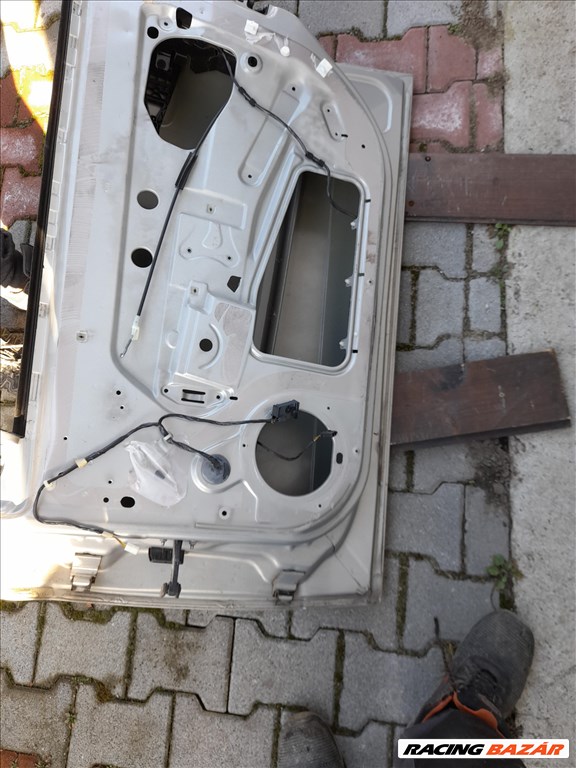 Opel Zafira B Jobb első ajtó ezüst 3. kép