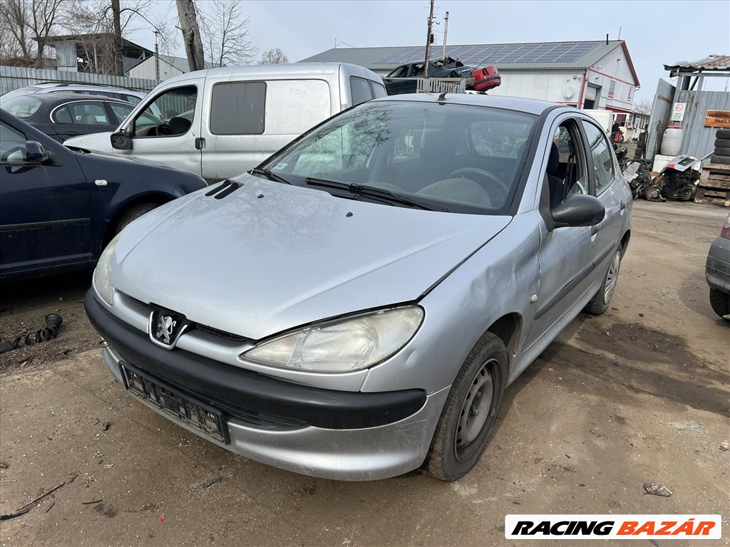 Peugeot 206 1.1 -HFY- bontott alkatrészei 1. kép