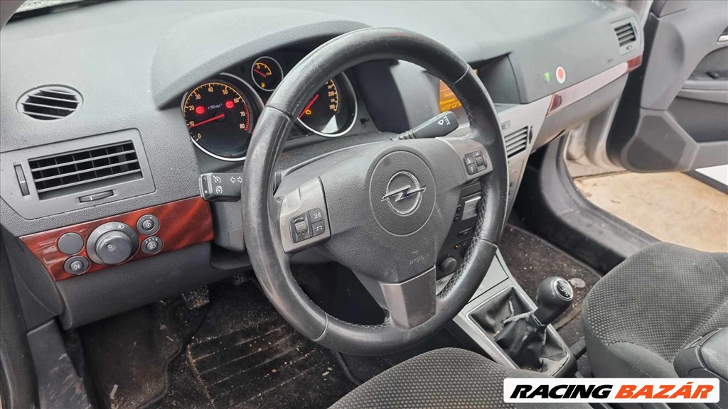 Opel Astra H Grafit középkonzol,hamutálca,váltókeret 3. kép