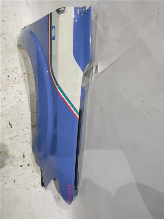 166542 Fiat Freemont 2011-2015 jobb első Sárvédő, a képen látható sérüléssel K68089548AA 2. kép
