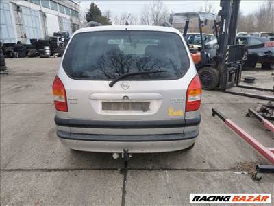 Opel Zafira A 1.8 16V HÁTSÓ lámpa 