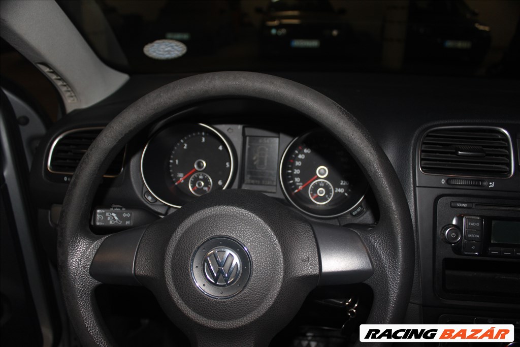 Eladó Volkswagen Golf 1.6 TDI (1598 cm³, 105 PS) (A6 Typ 5K) 4. kép